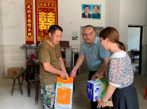 【我為群眾辦實(shí)事】廣旅集團(tuán)走訪慰問革命英烈后代